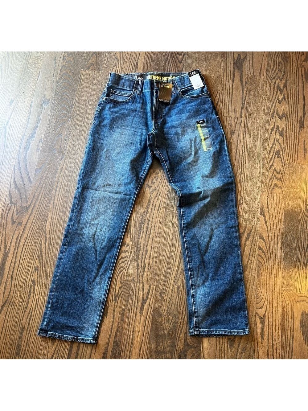 NWT Lee extreme motion straight fit tapered leg 30 x 30 jeans